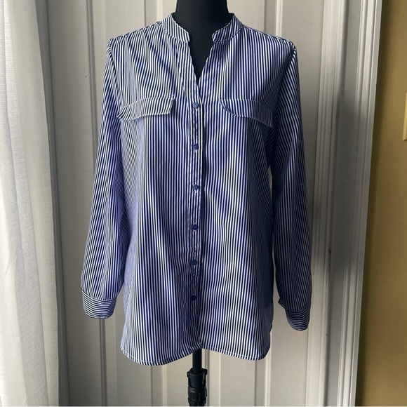 𝅺notations Blue White Striped Button Front Shirt size Petite Large - Picture 1 of 7